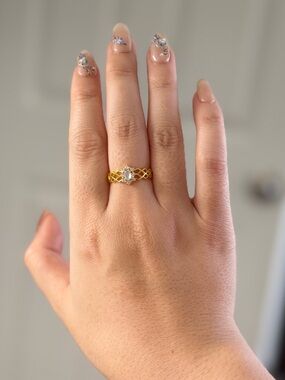 Gold Lattice Ring with Central Solitaire - Women's Fashion Ring